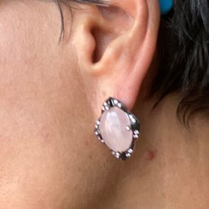 Pink quart silver 925’ earrings.